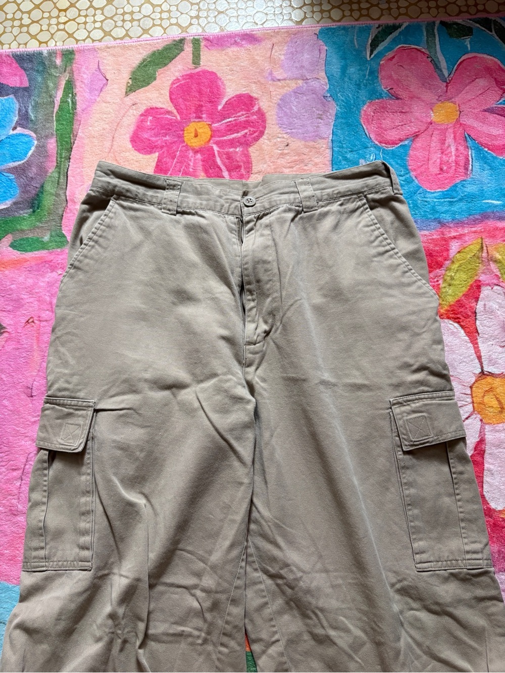 Men's Cargo pants in Khaki - Classic Utility Style